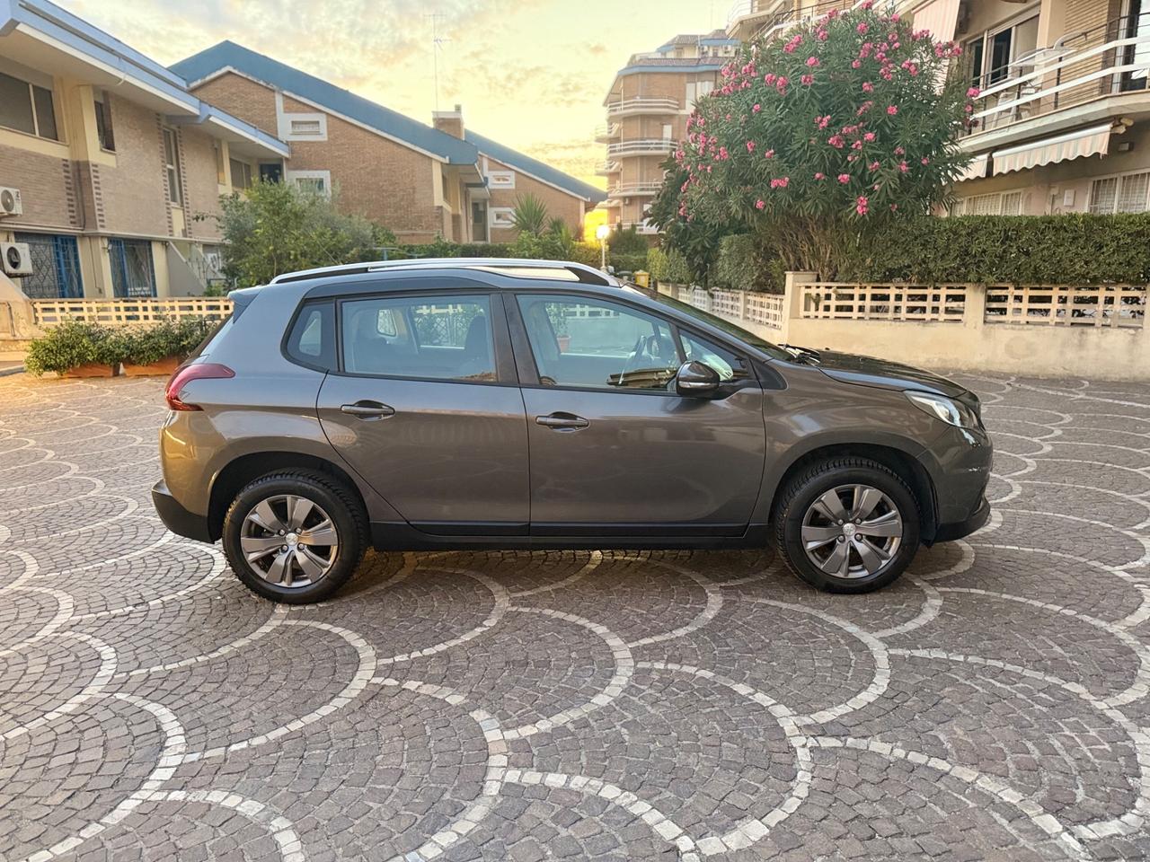 Peugeot 2008 PureTech 82 Active