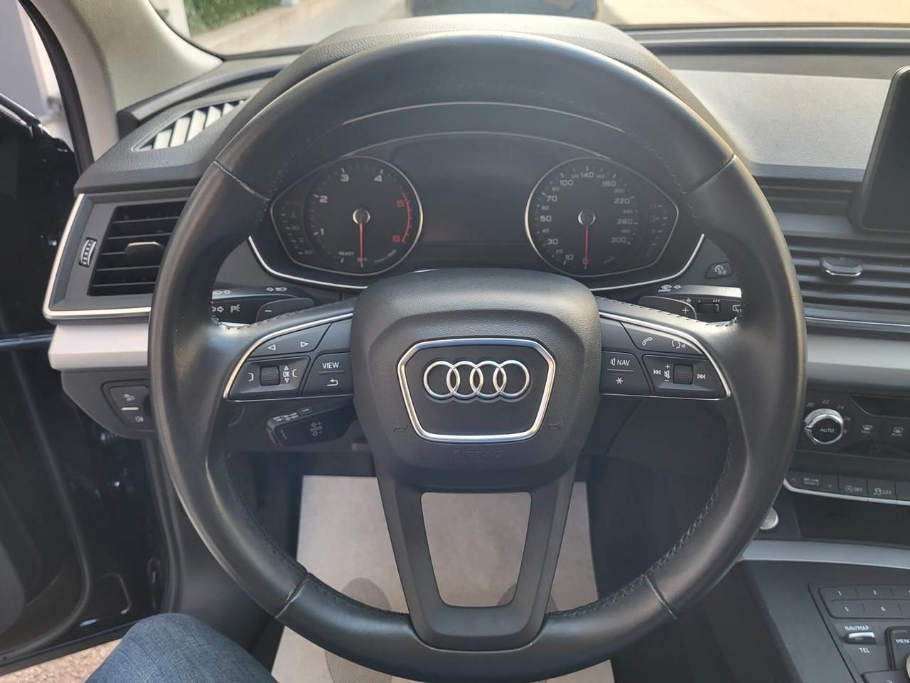 Audi Q5 35 TDI 163 CV QUATTRO AMBIENTE FARI XENO MMI KM 87800....