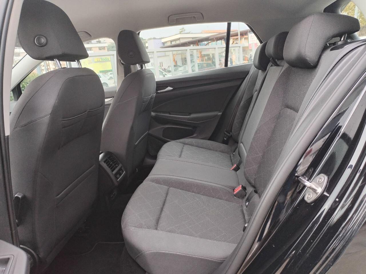 Volkswagen Golf 1.0 eTSI EVO DSG Life