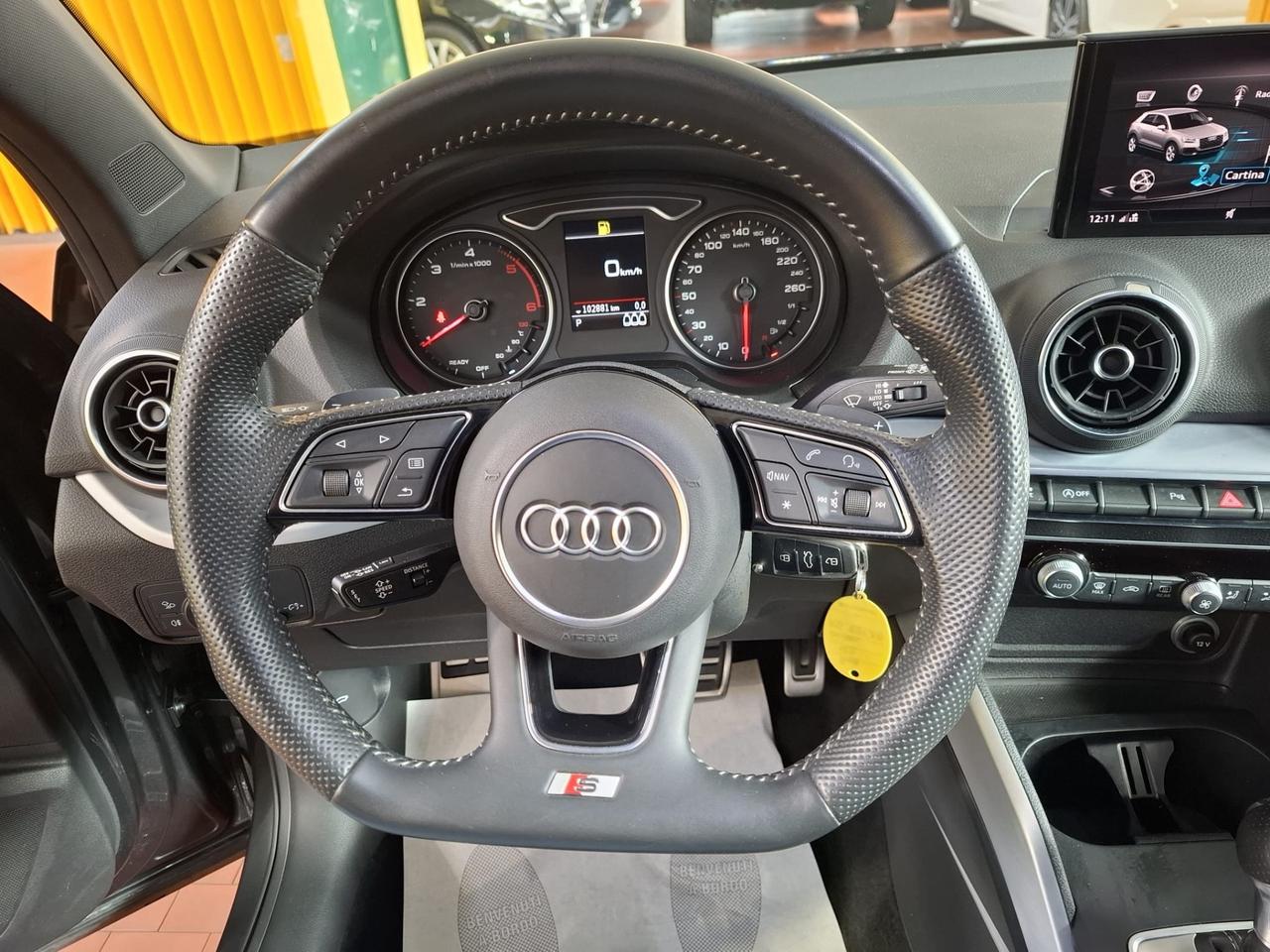 Audi Q2 30 TDI S tronic Identity Black full optional