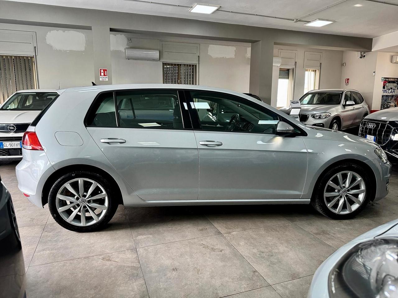 Volkswagen Golf 1.6 TDI 110CV DSG 5p. Highline 2017