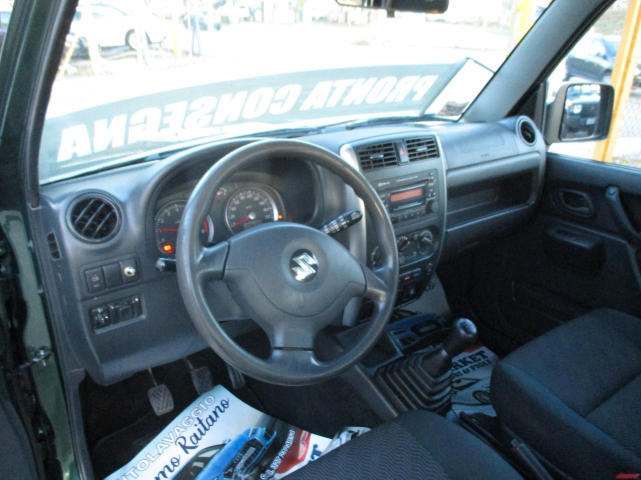 Suzuki Jimny 1.3 4WD MOLTO BELLO 2014