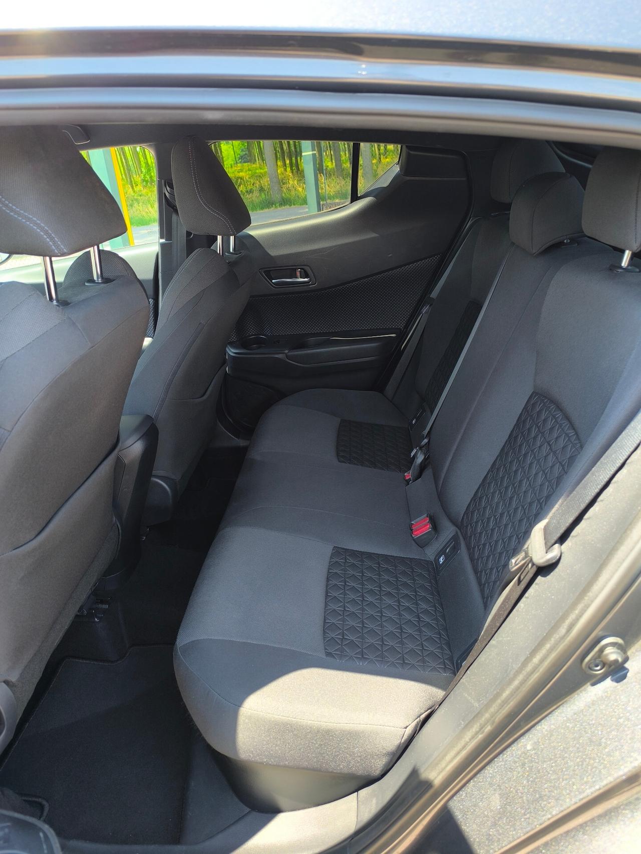Toyota C-HR 2.0 Hybrid E-CVT Morebusiness