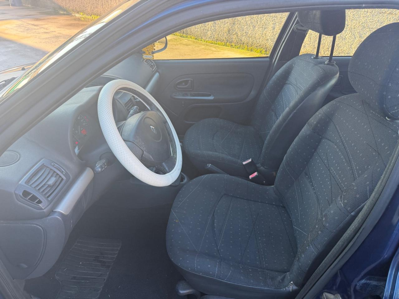 Renault Clio 1.2 BENZINA NEOPATENTATI CONSUMI BASSI