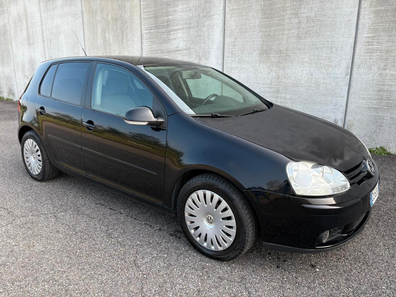 Volkswagen Golf V 1.9 TDI 105cv NEOPATENTATI