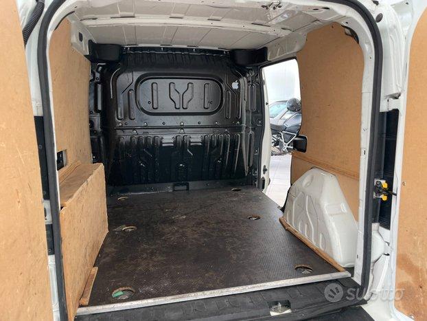 FIAT DOBLO' FURGONE CARGO 1.6 MJ 120 CV