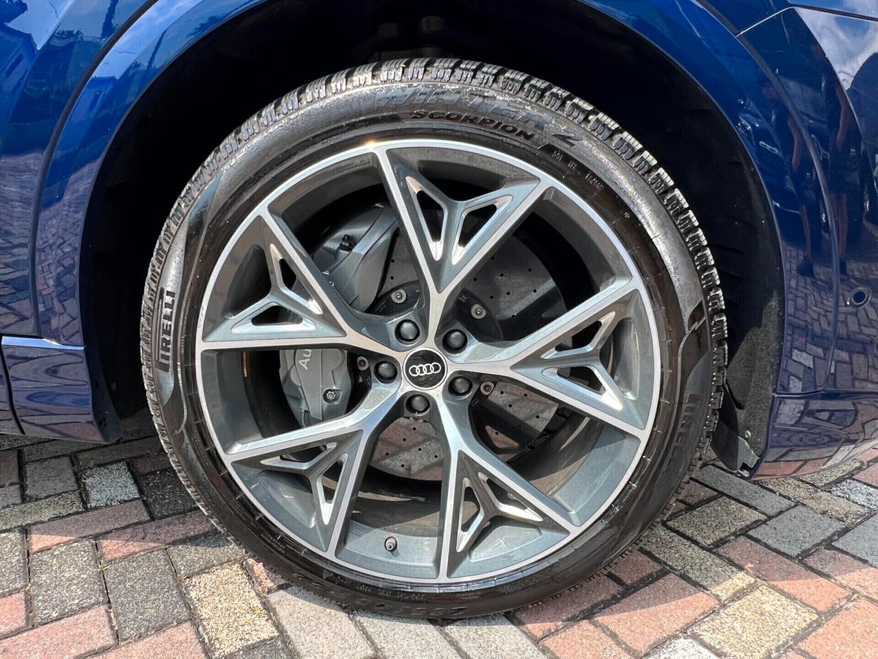 Audi SQ8 4.0 435CV quattro tiptronic Sport