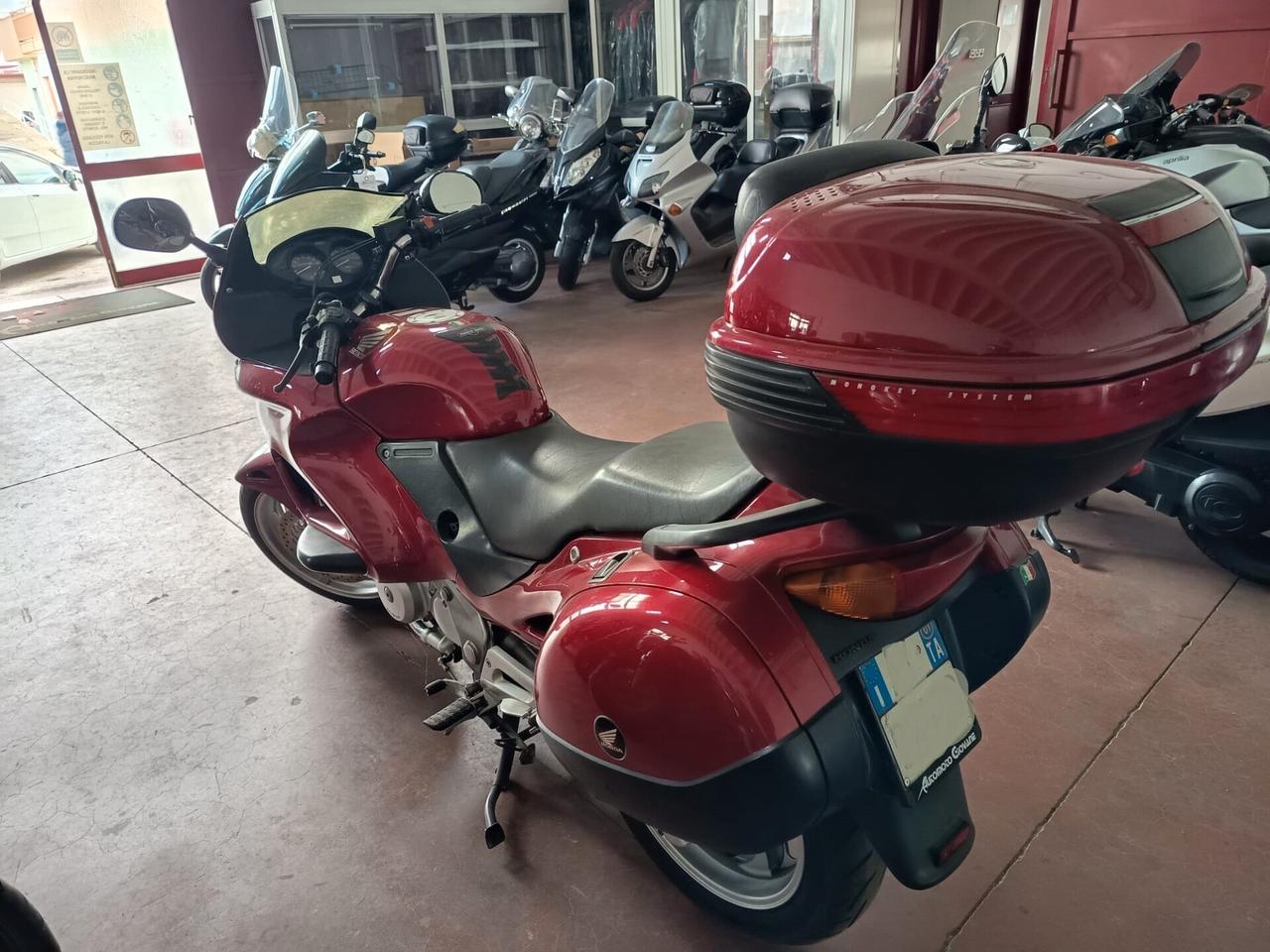 Honda Deauville 650