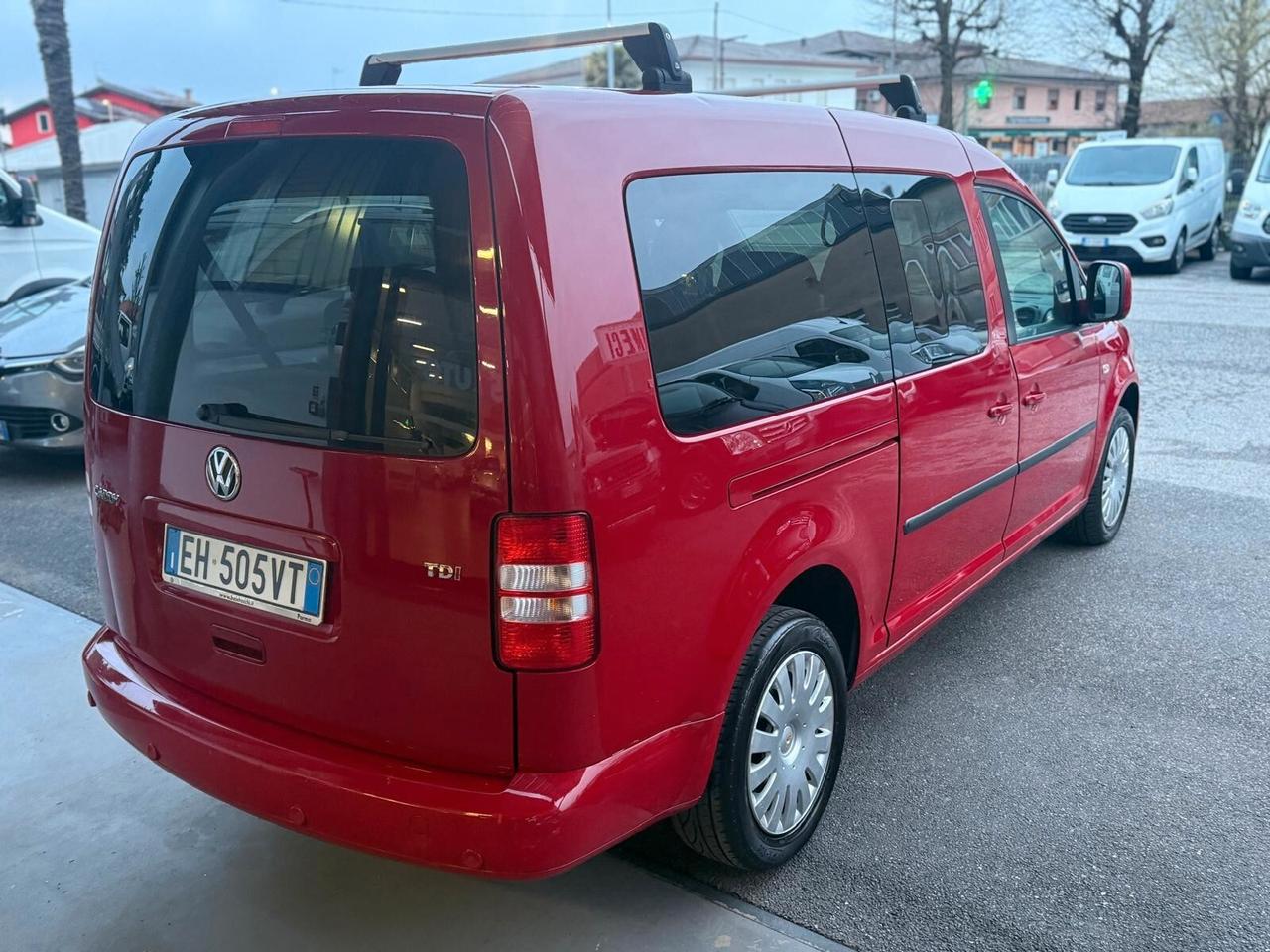 Volkswagen Caddy 1.6 TDI 102 CV. Trendline Maxi 7 POSTI
