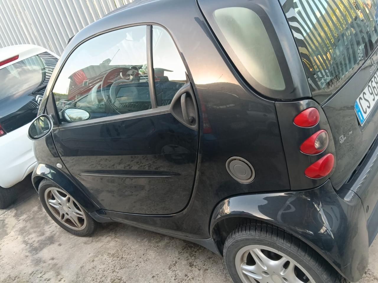 Smart ForTwo 700 coupé pure (37 kW)