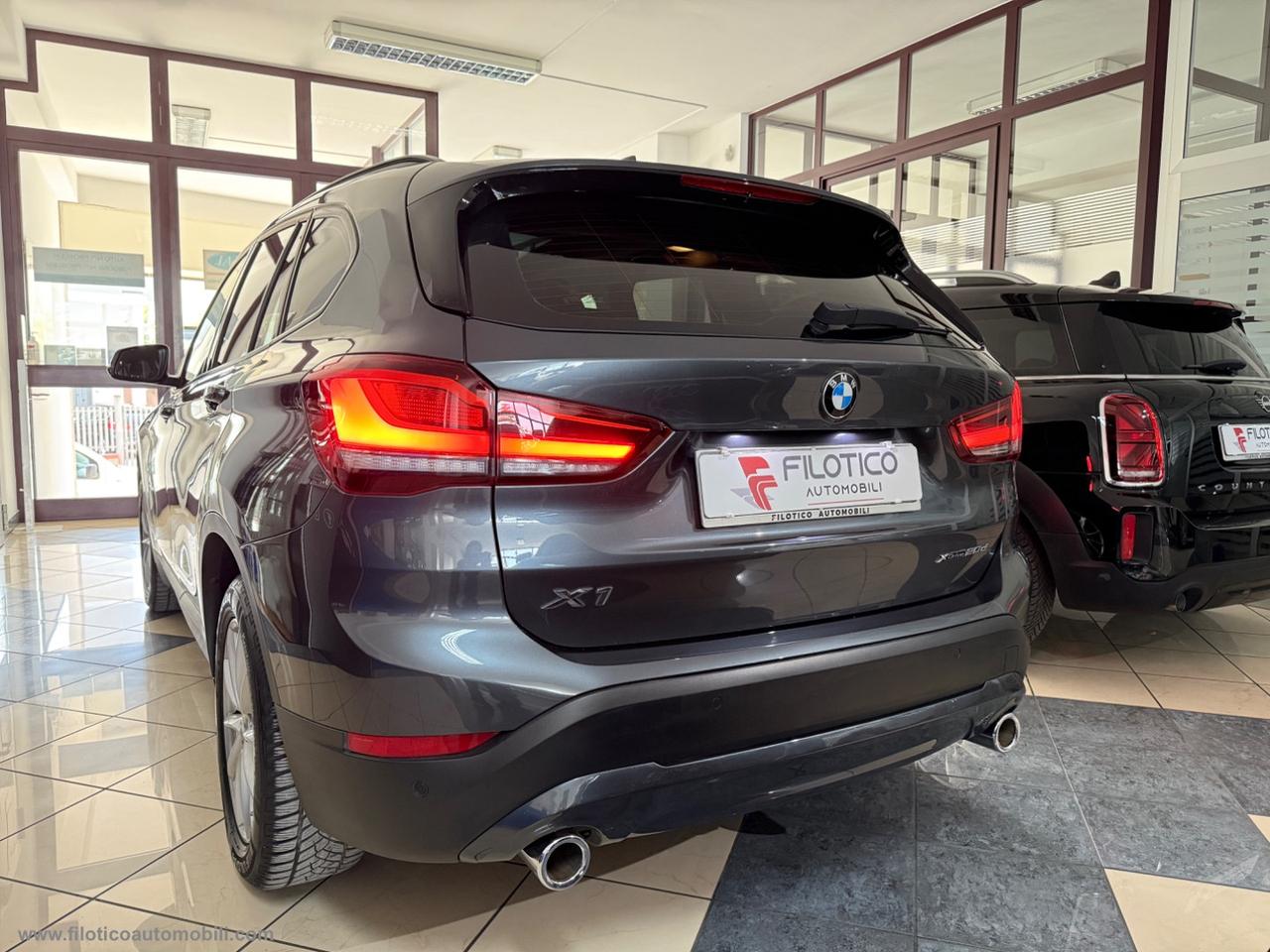 BMW X1 xDrive20d Business Advantage TETTO PANORAMICO - FULL LED
