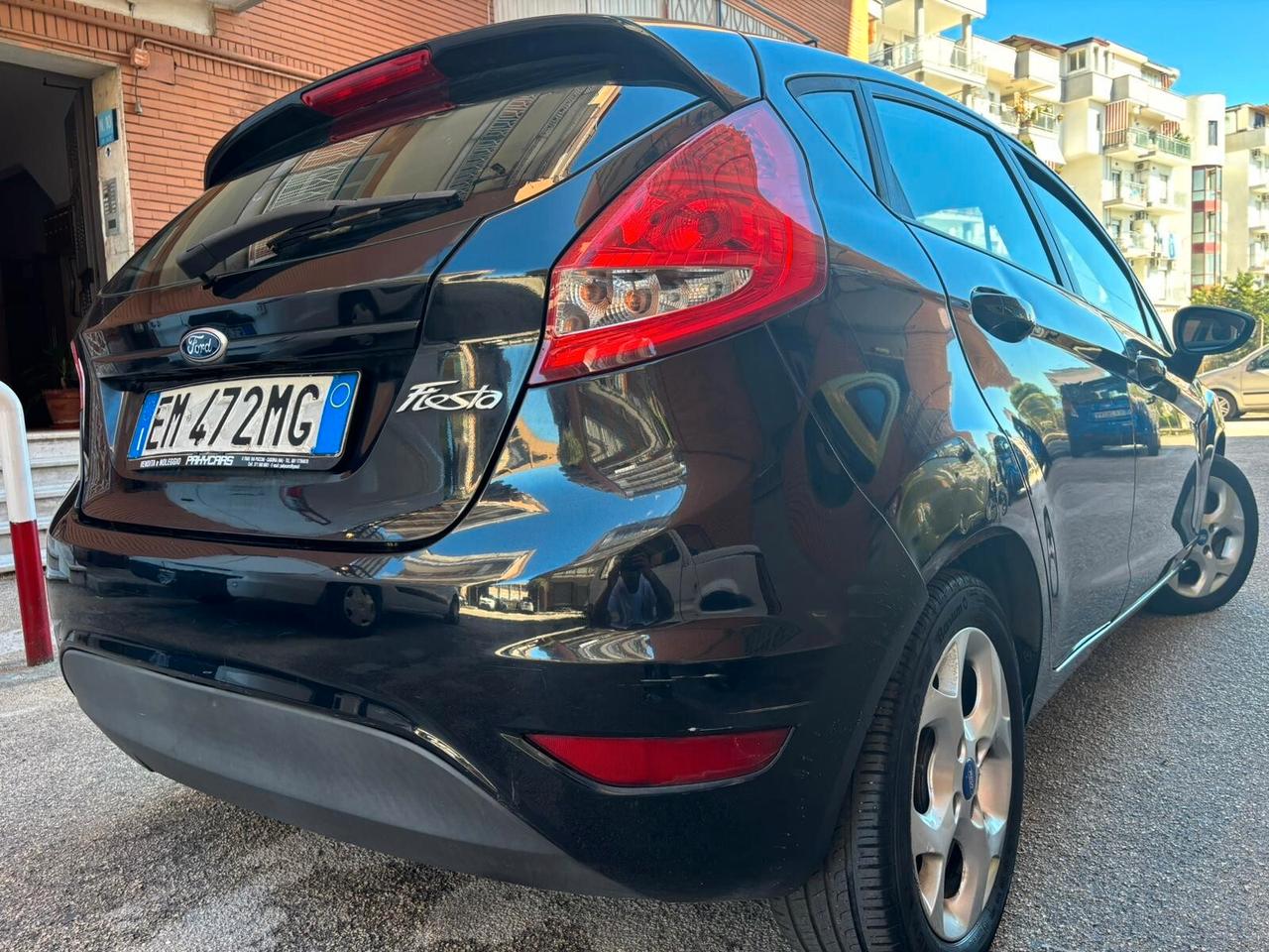 Ford Fiesta 1.4 TDCi 70CV 5 porte Titanium