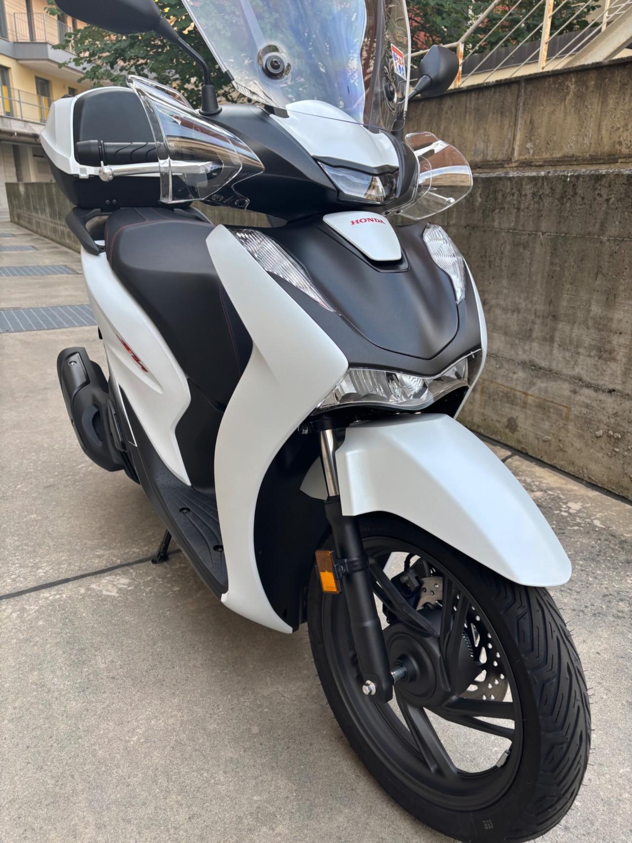 Honda SH 125 Sport Matt Pearl Cool White NUOVO
