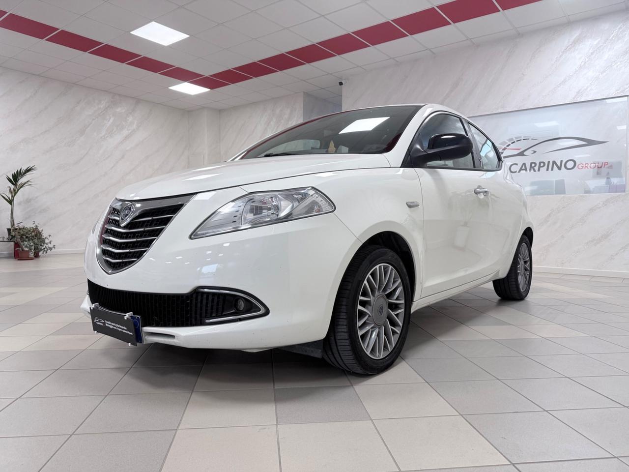 Lancia Ypsilon 1.2 69 CV 5P. Platinum