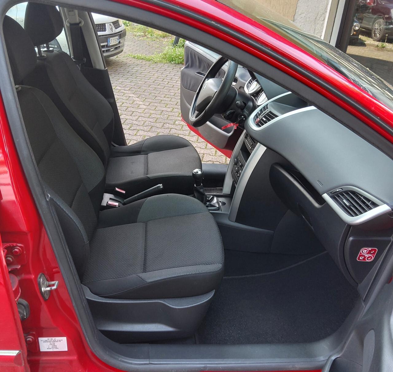 Peugeot 207 Plus 1.4 8V 75CV 5p. ECO GPL