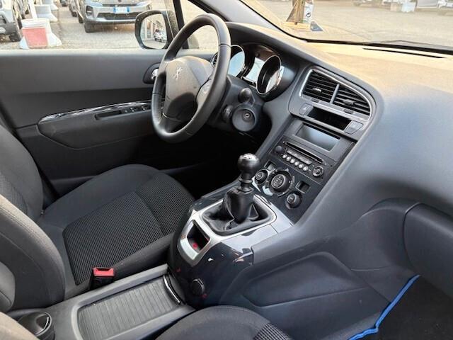 Peugeot 5008 1.6 HDi 115CV Active