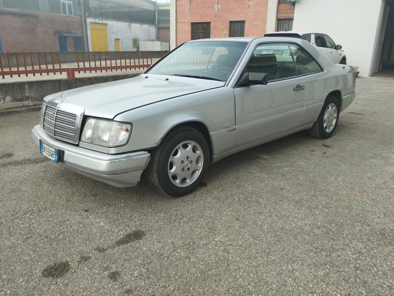 Mercedes-benz CE 200 MERCEDES CE COUPE 200