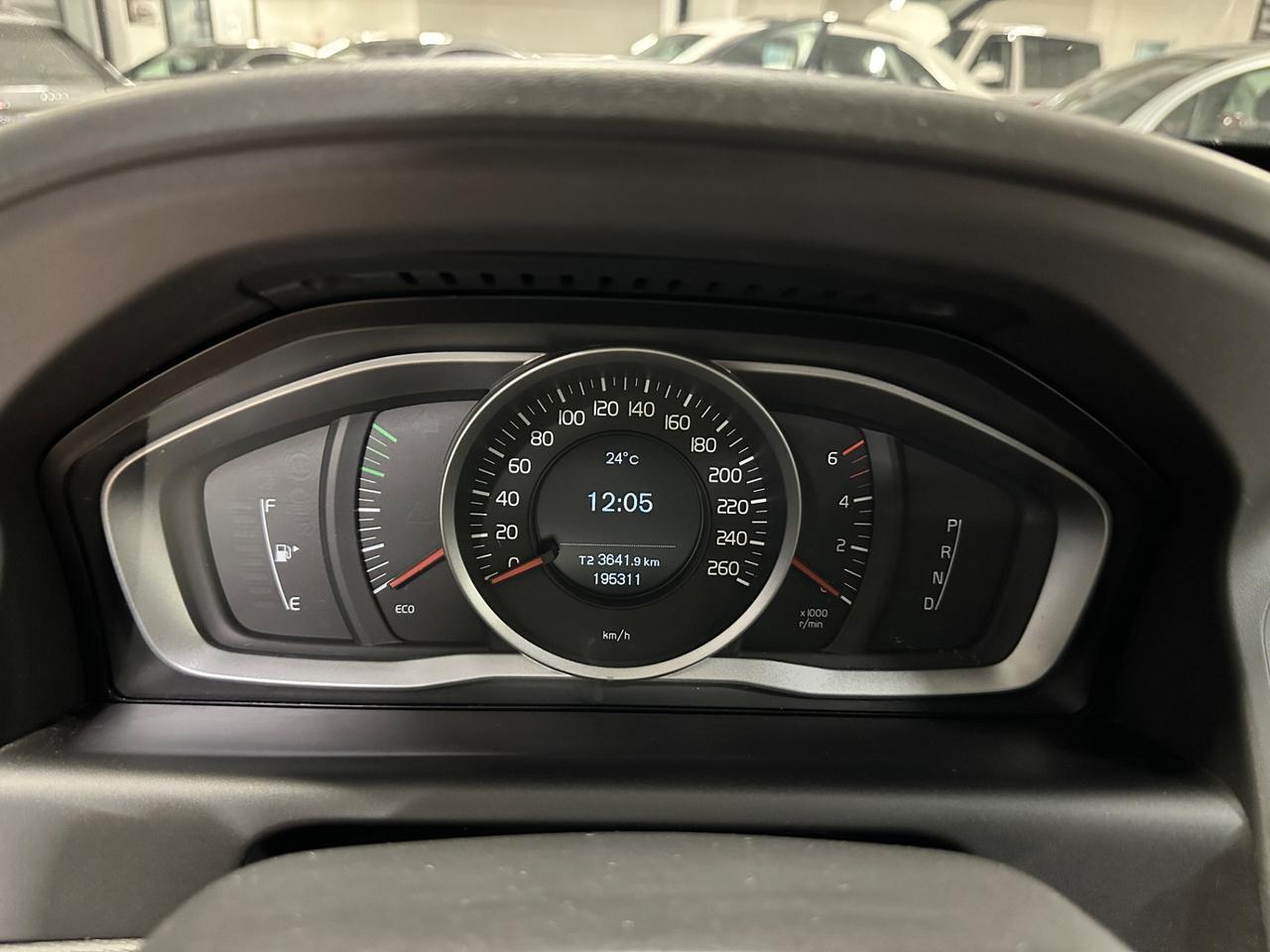 Volvo XC 60 XC60 D4 Geartronic R-design Momentum