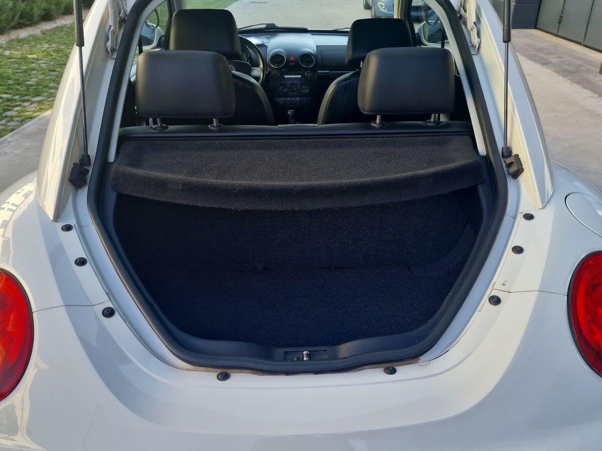 VOLKSWAGEN BEETLE 1.6 FL