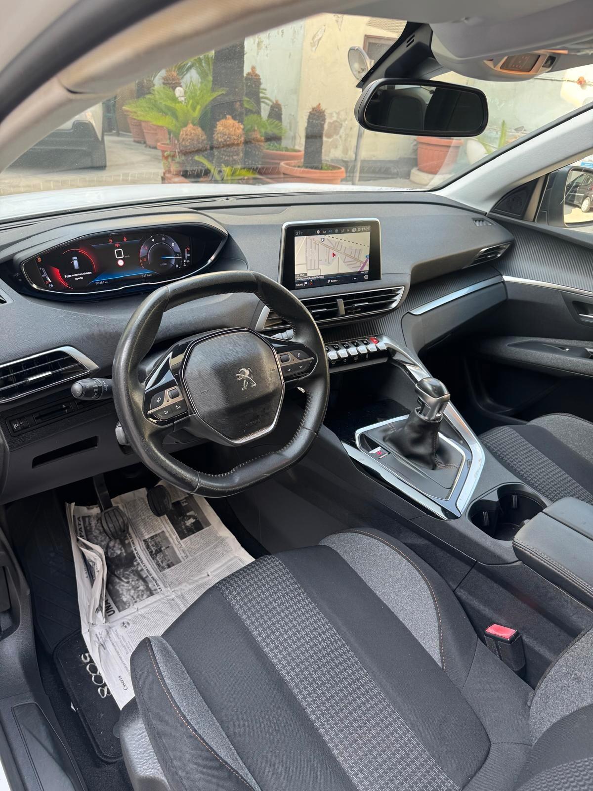 Peugeot 5008 BlueHDi 130 S&S Business
