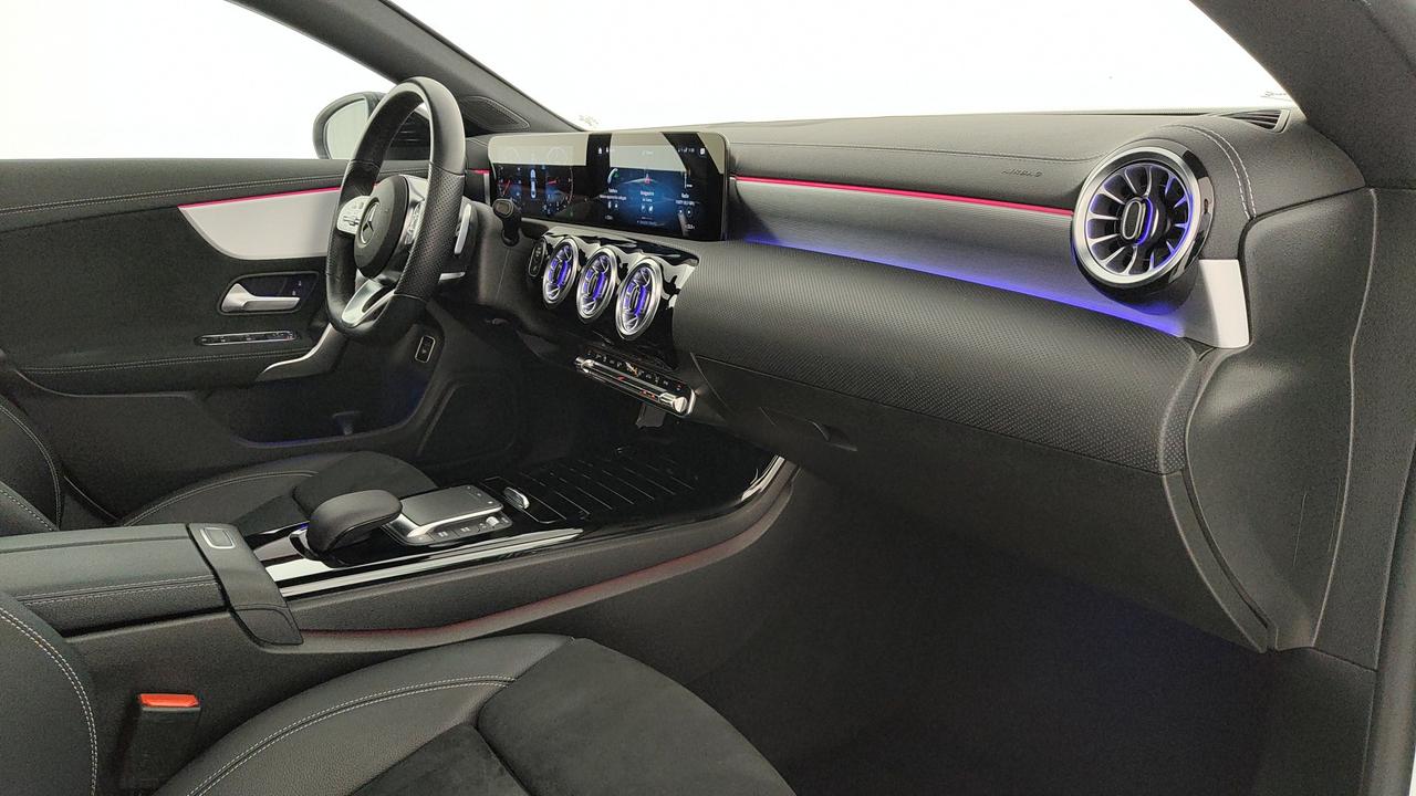 Mercedes-Benz CLA Coupe 200 d Premium auto