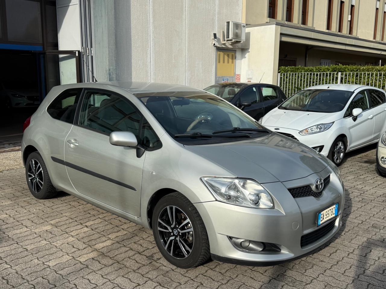 Toyota Auris 1.4 D-4D 3 porte Sol