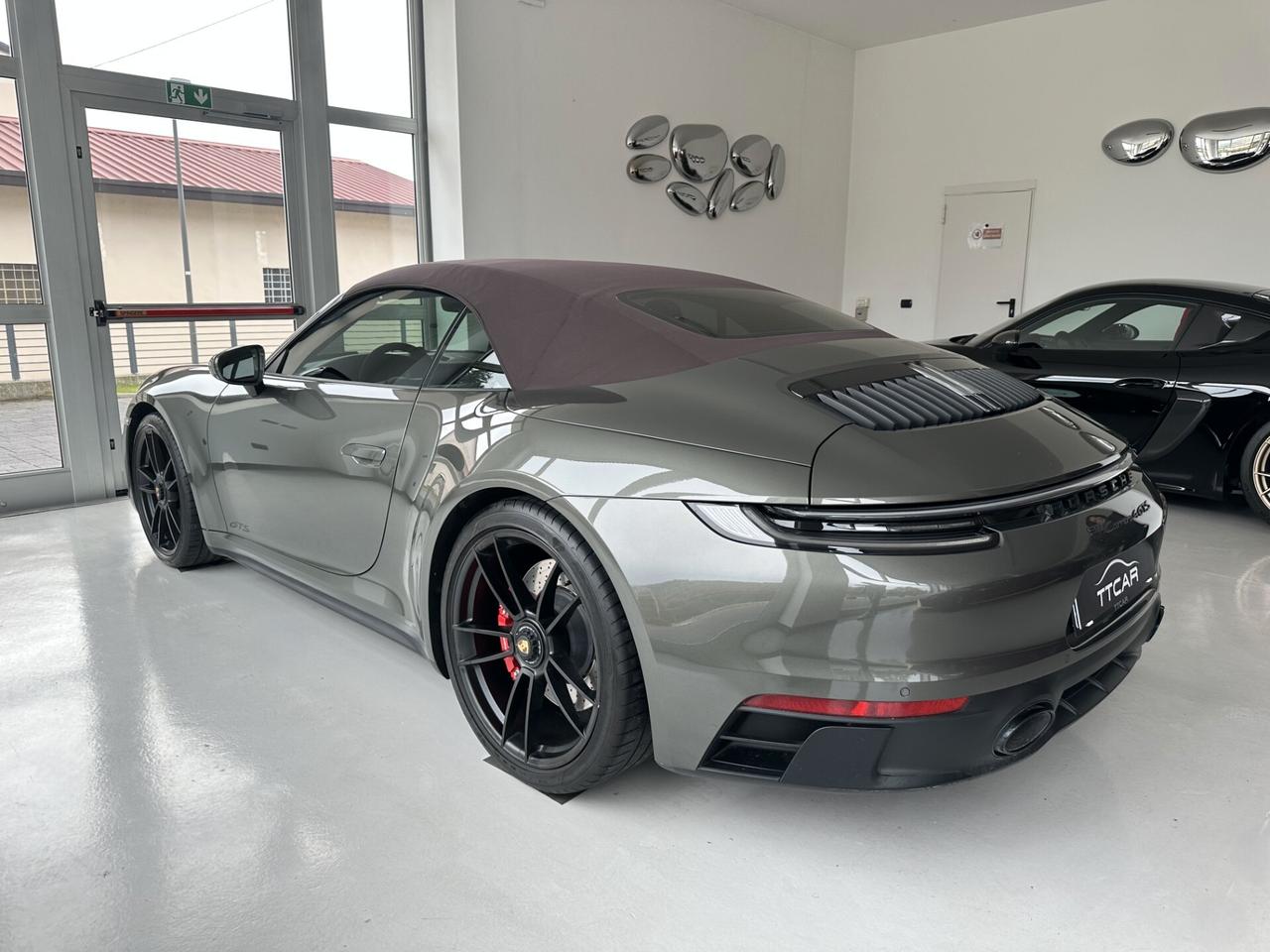 Porsche 911 Carrera 4 GTS Cabriolet