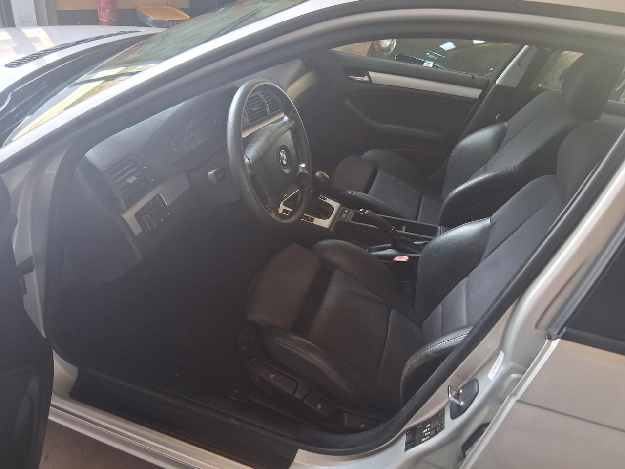 Bmw 318 UNICO PROPRIETARIO