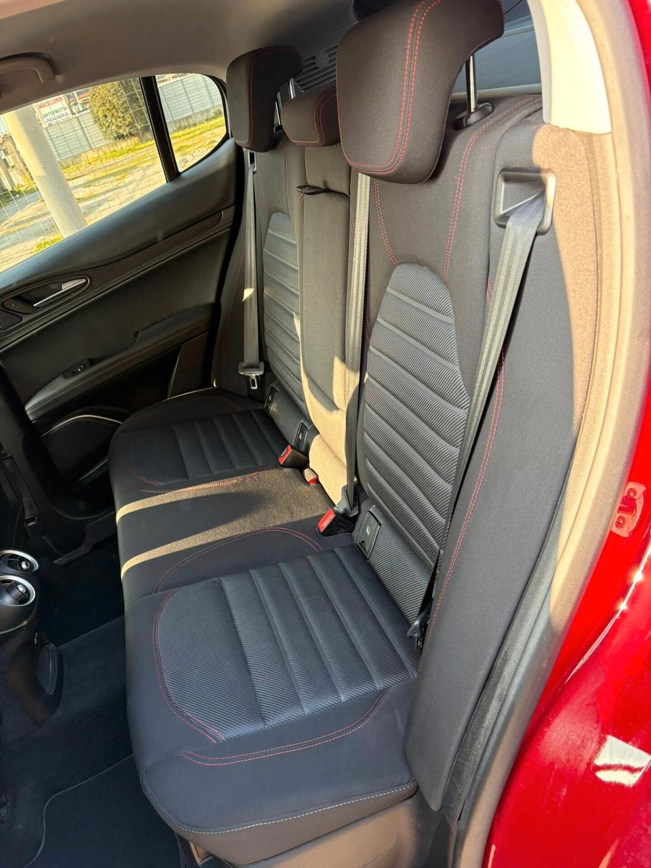 Alfa Romeo Stelvio 2.2 Turbodiesel 190 CV AT8 Q4 Business