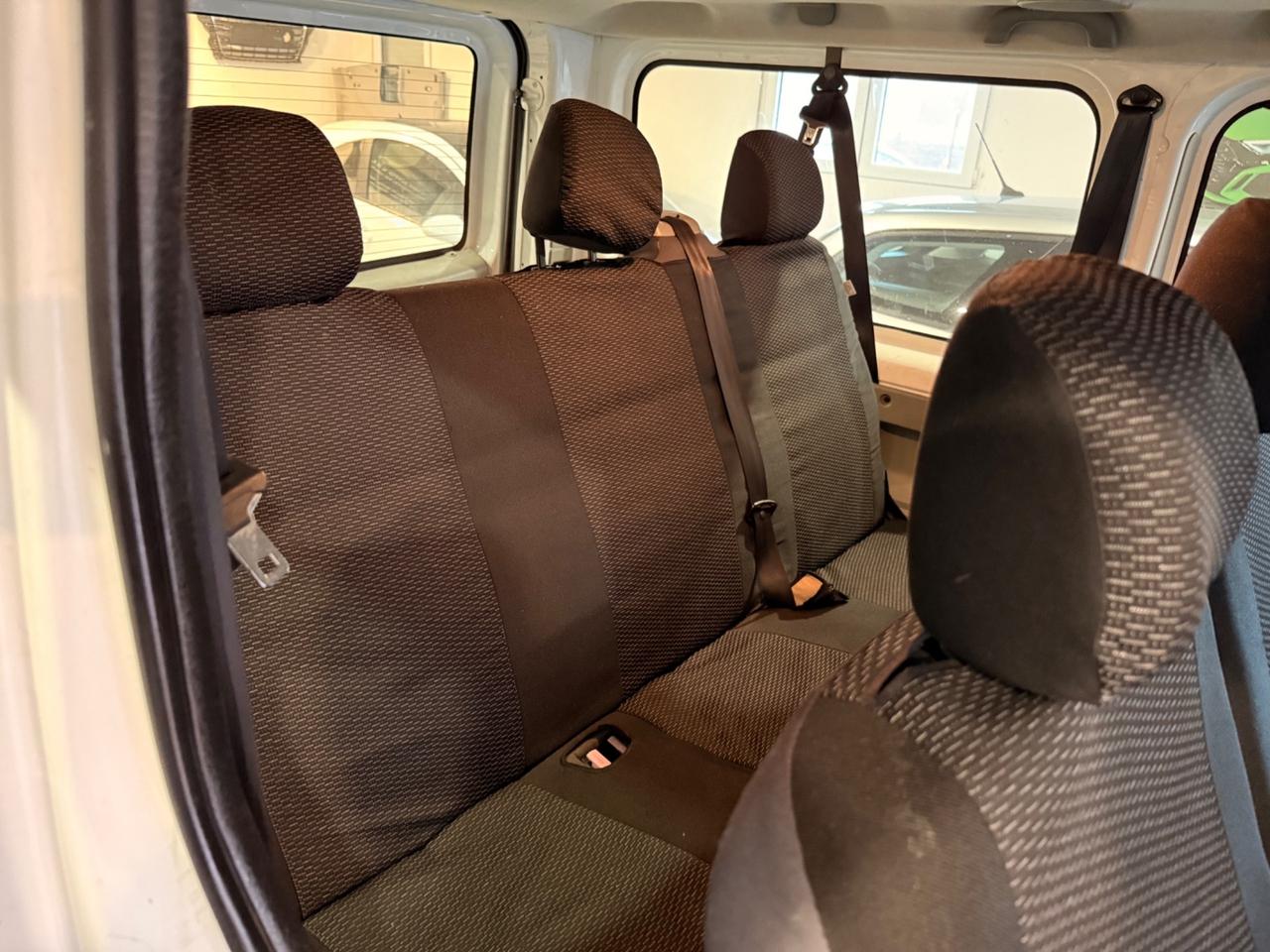 Renault Trafic 2.5 Diesel 9 posti