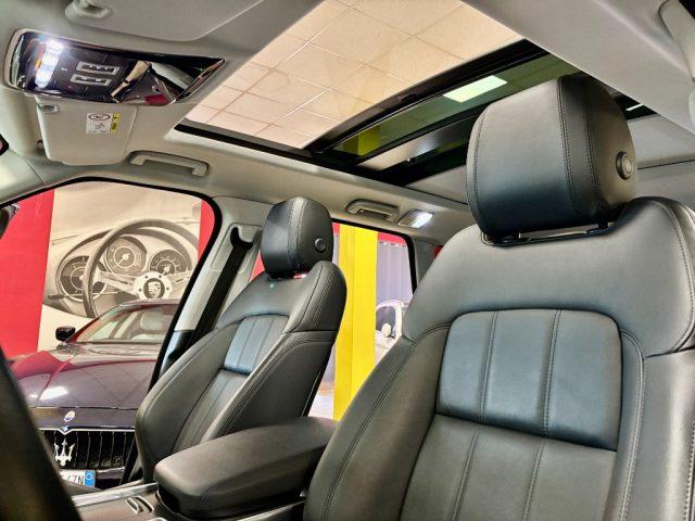 LAND ROVER Range Rover Sport 3.0D l6 249 CV SE UNIPRO - TETTO PANO APRIBILE