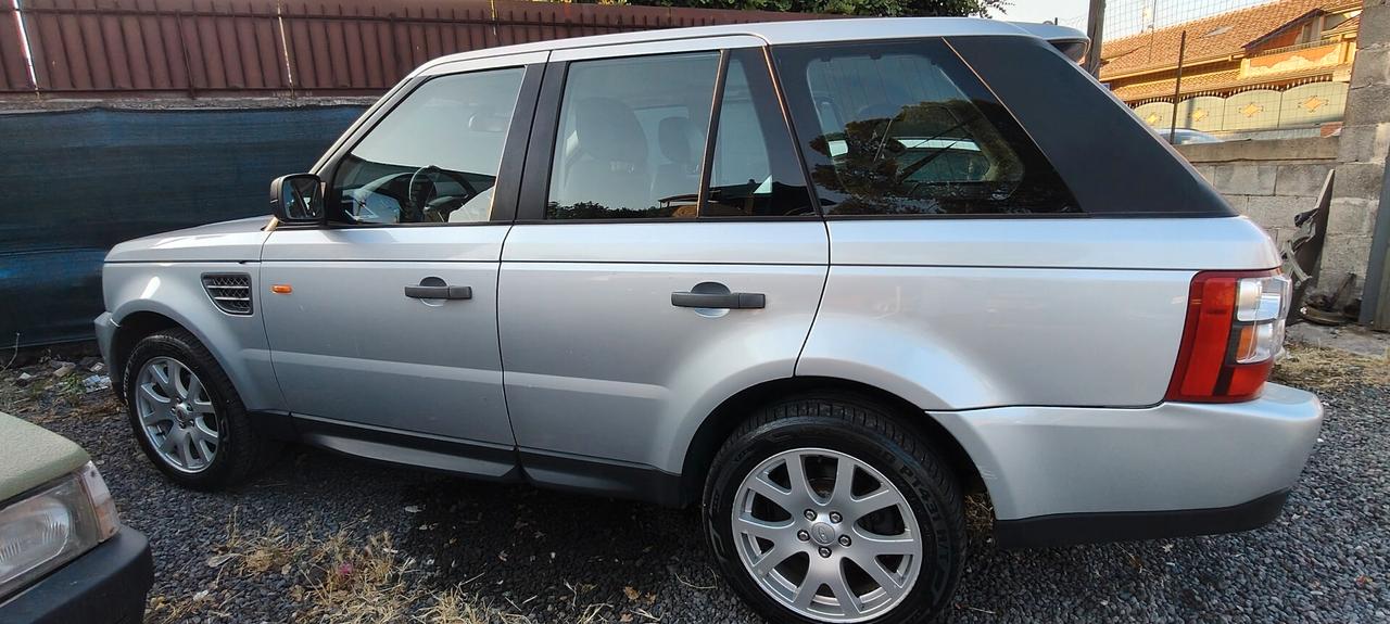 Land Rover Range Rover Sport Range Rover Sport 2.7 TDV6 HSE