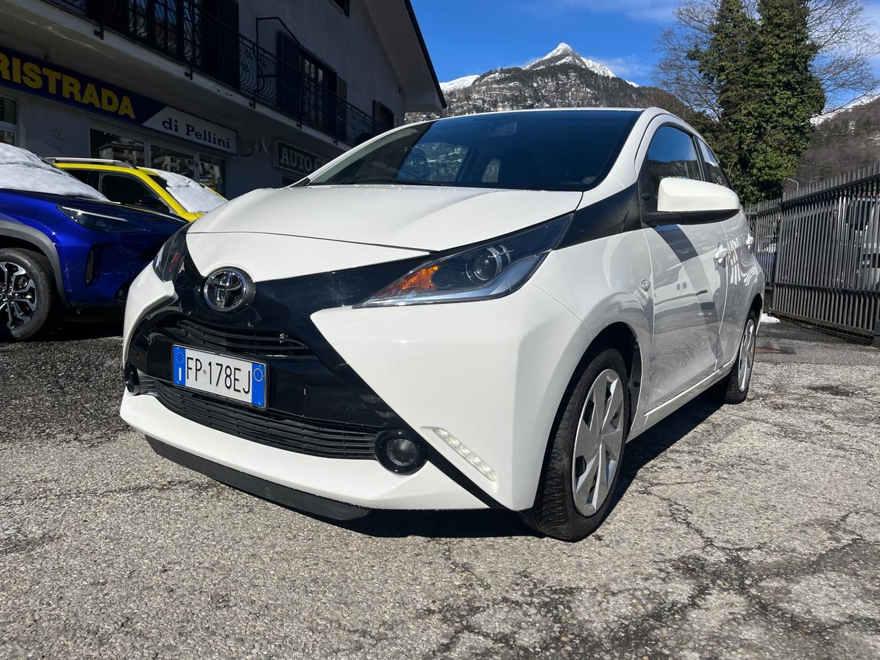 Toyota Aygo 1.0 VVT-i 69 CV 5 porte x-business
