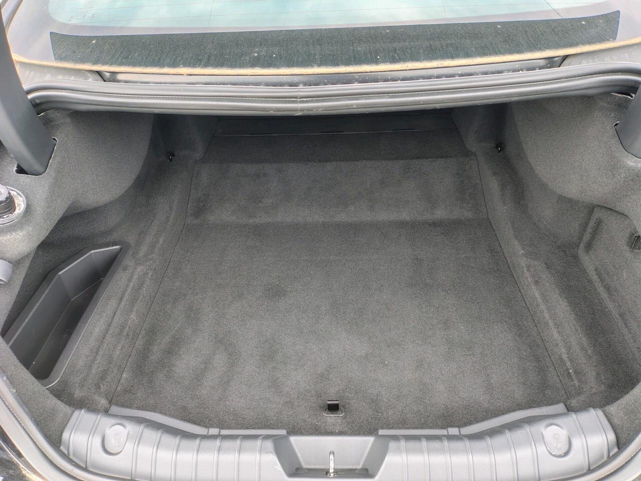 Jaguar XF aut. Portfolio (SOLO PER OPERATORI DEL SETTORE)