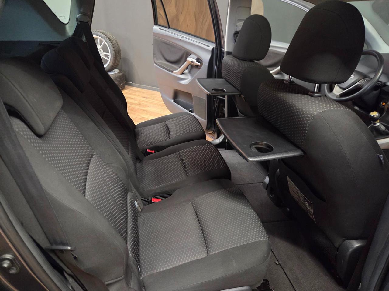 Toyota Verso 2.0 d-4d Sol mt