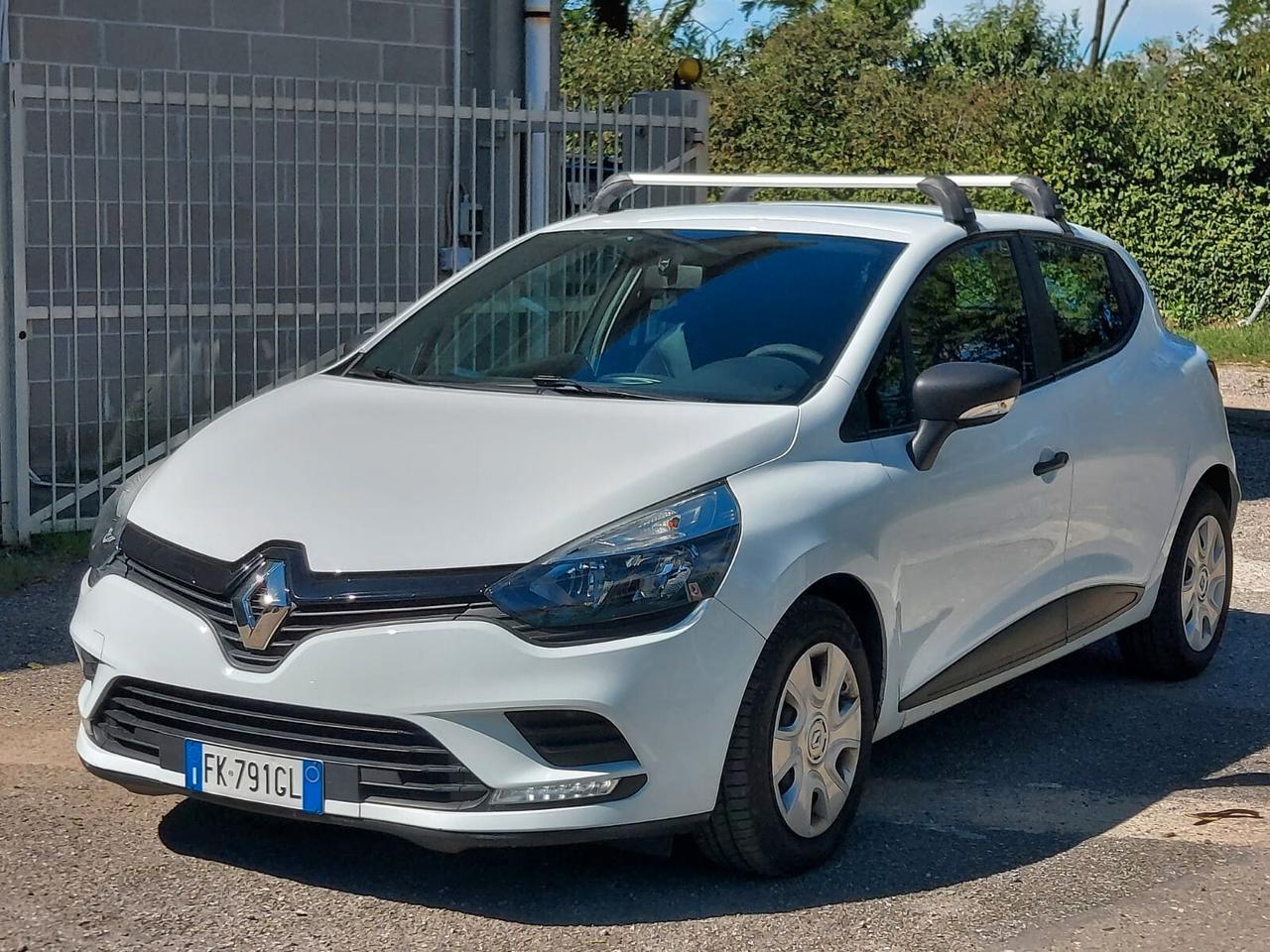 Renault Clio 8V 75CV VAN AUTOCARRO 2 POSTI