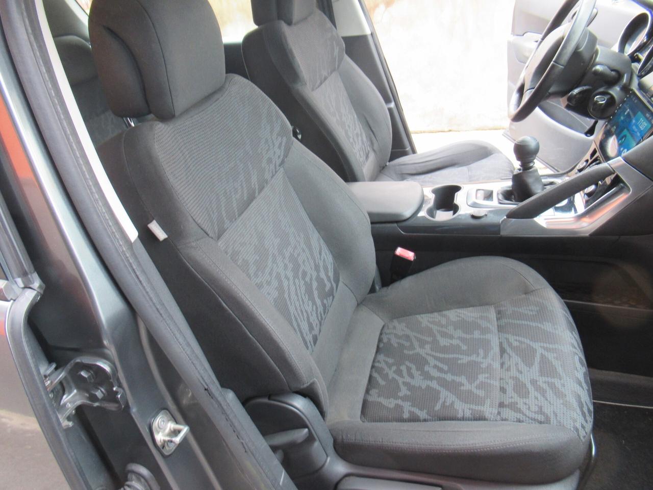 Peugeot 3008 1.6 HDi 112CV Business