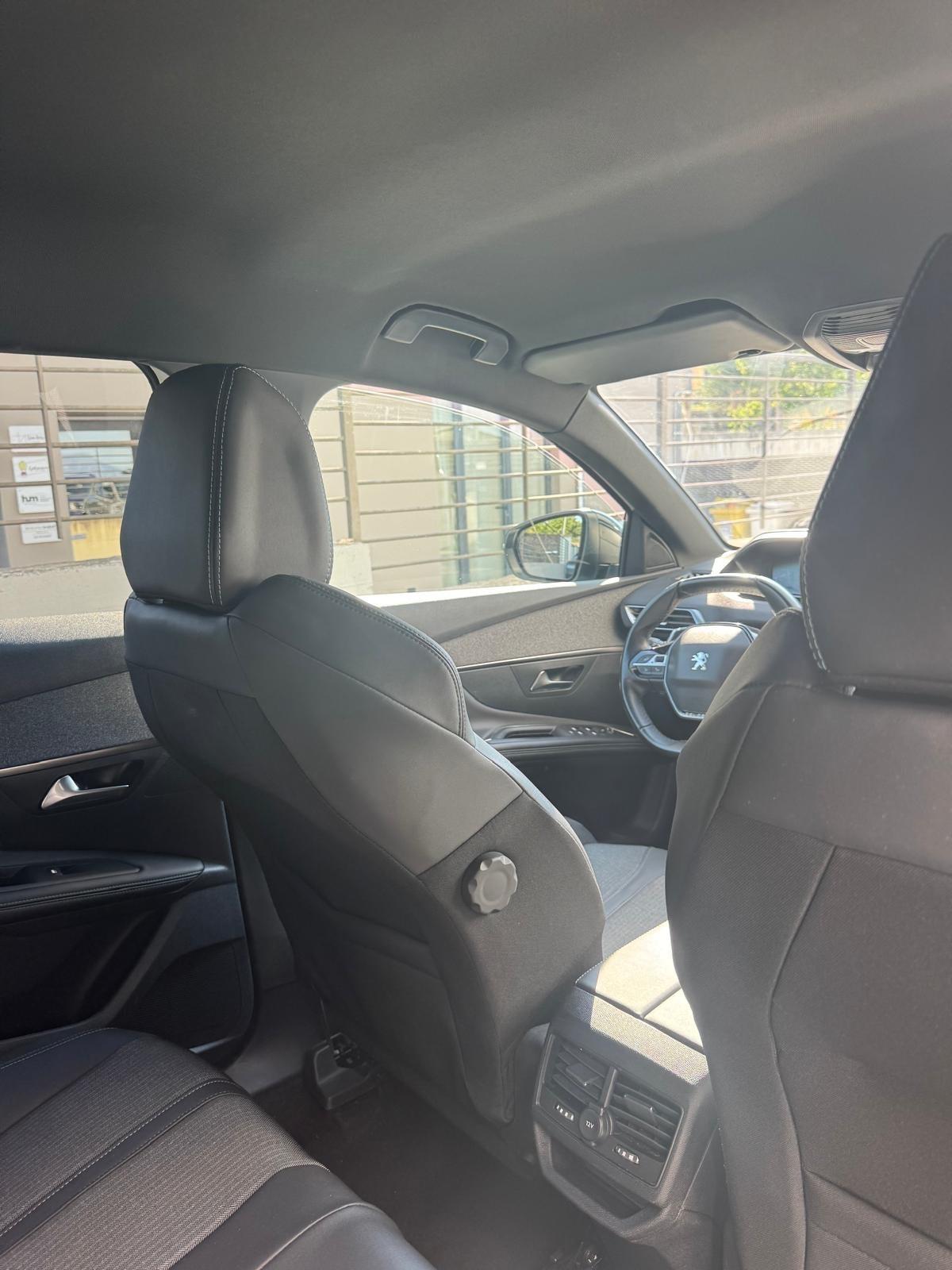 Peugeot 3008 BlueHDi 130 S&S EAT8 Allure
