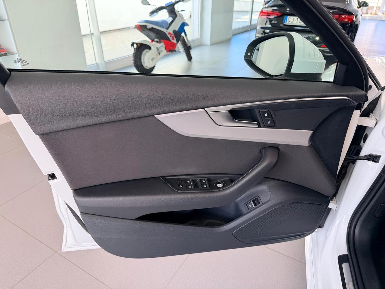 Audi A4 Avant 40 TDI S tronic Business Advanced