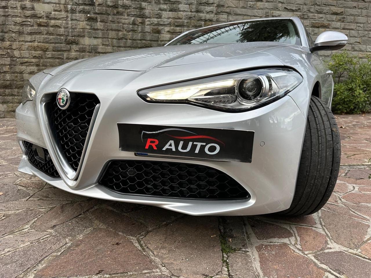 Alfa Romeo Giulia 2.2 Turbodiesel 190 CV AT8 3000 KM