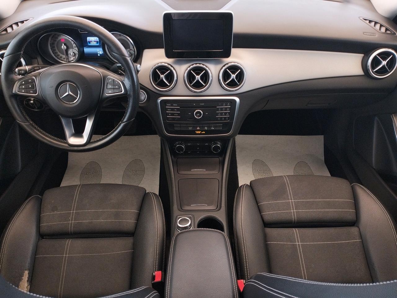 Mercedes-benz GLA 200 d Automatic Sport - NEOPATENTATI