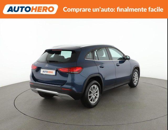 MERCEDES-BENZ GLA 180 Automatic Business