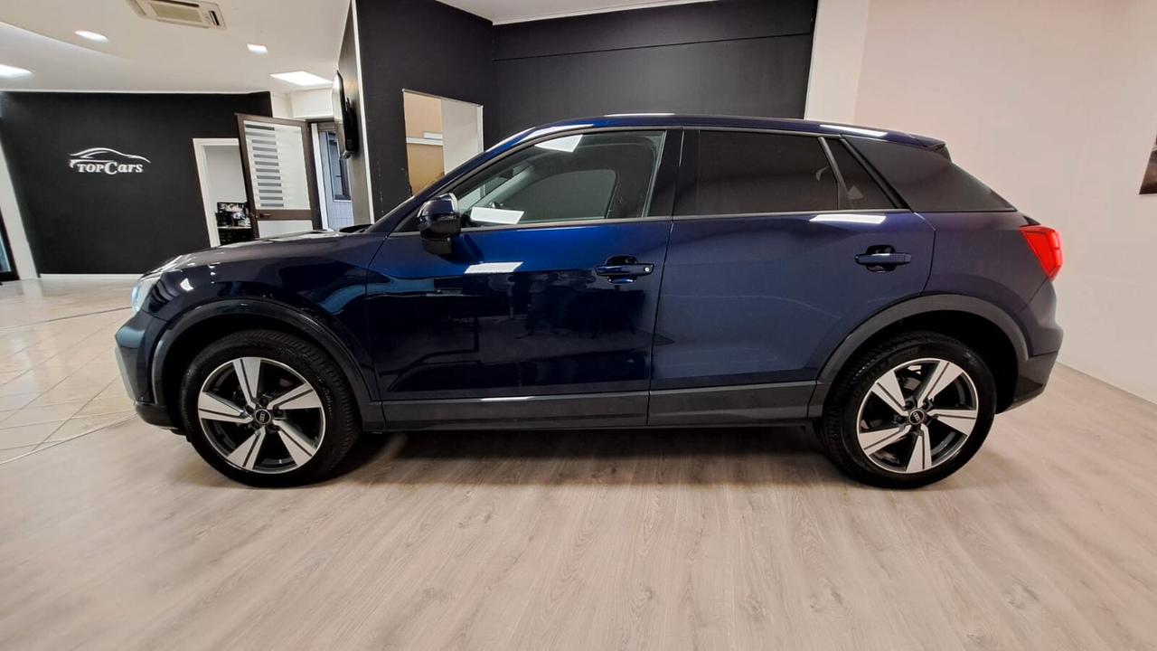 Audi Q2 30 TDI S tronic Identity Black