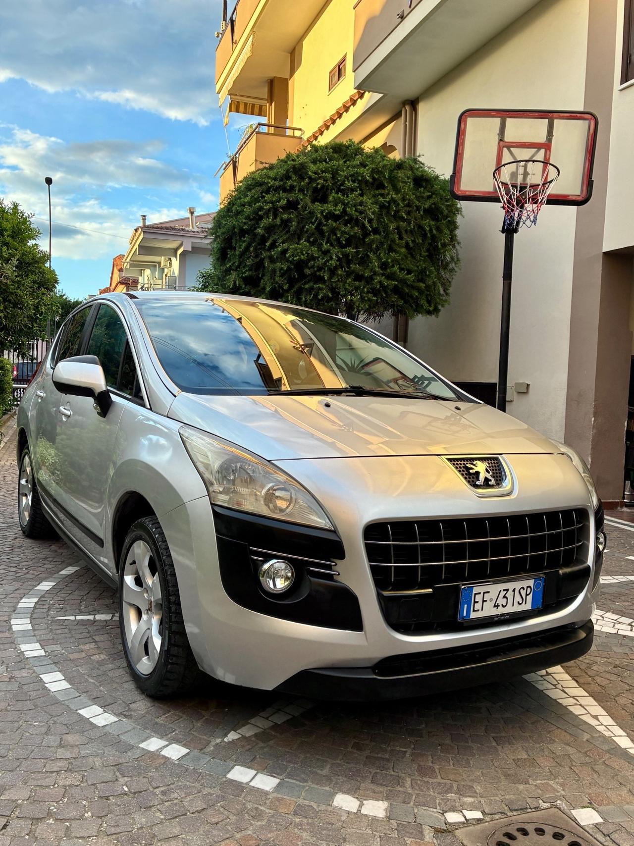 Peugeot 3008 1.6 HDi 110CV cambio robotizzato Tecno