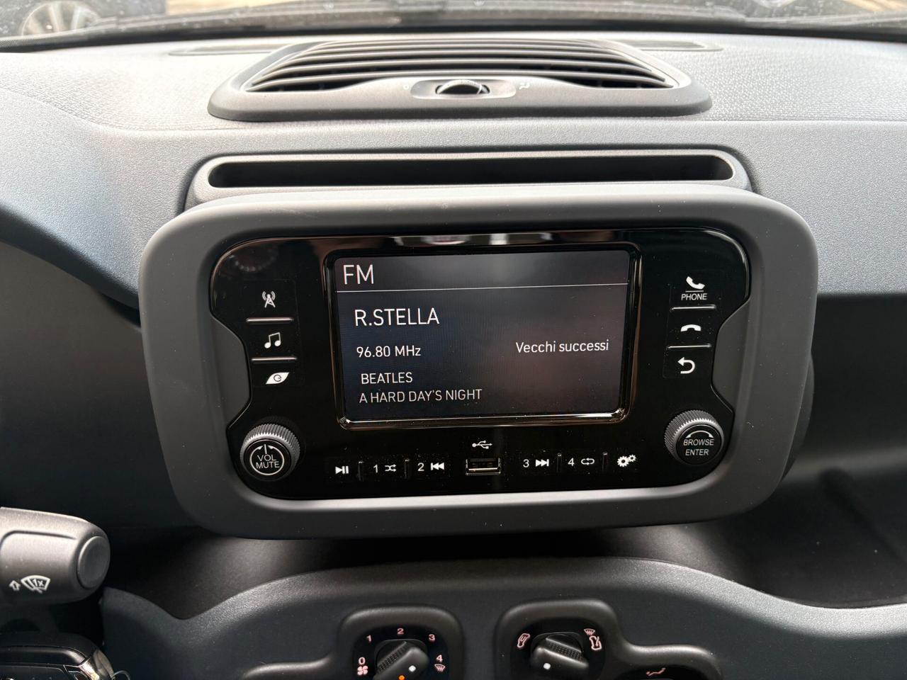 Fiat Panda Hybrid La Pandina - Km0 2026