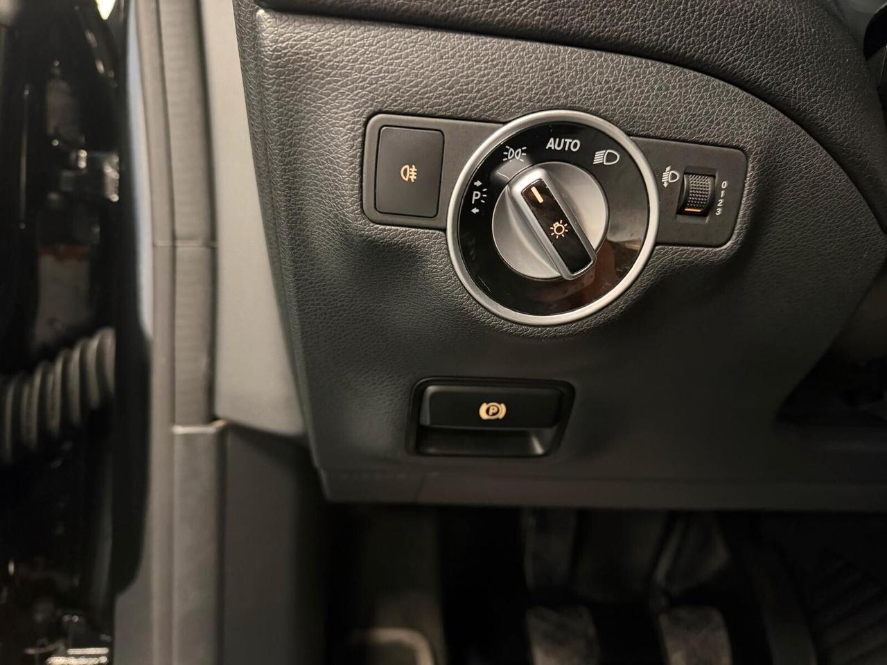 MERCEDES CLA 200D SHOOTING BRAKE SPORT 2.2 136CV OK NEOPATENTATO ANNO 2016