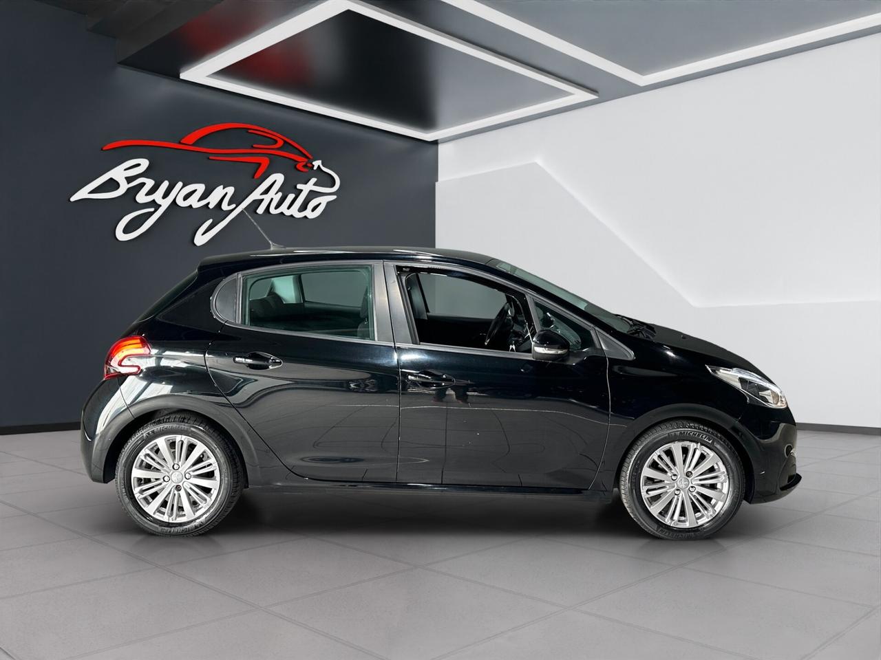 Peugeot 208 BlueHDi 102CV S&S 5 porte Allure