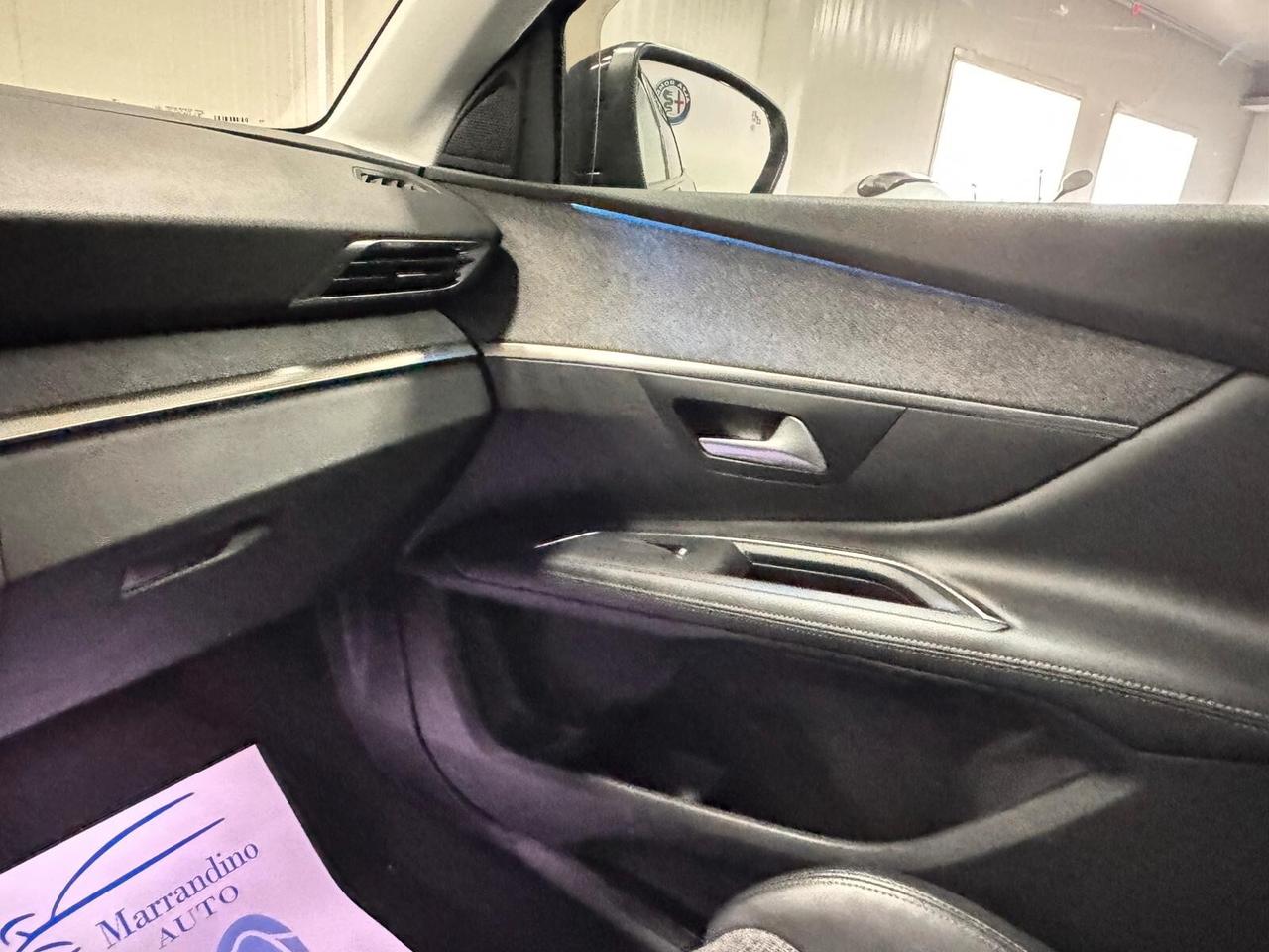 Peugeot 3008 BlueHDi 130 S&S Allure