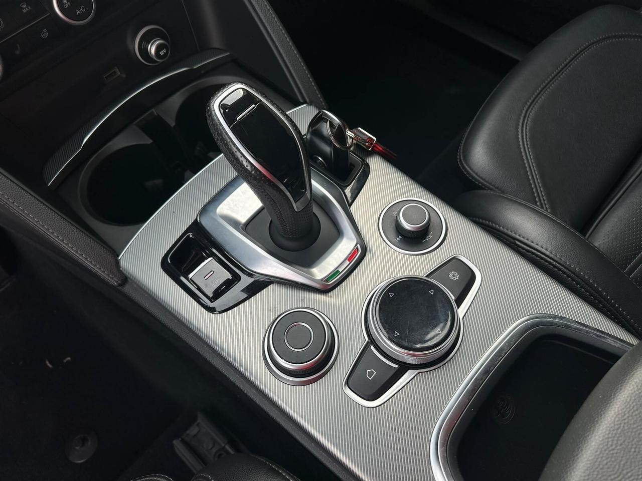 Alfa Romeo Stelvio 2.2 Turbodiesel 210 CV AT8 Q4 Veloce - Prezzo + IVA