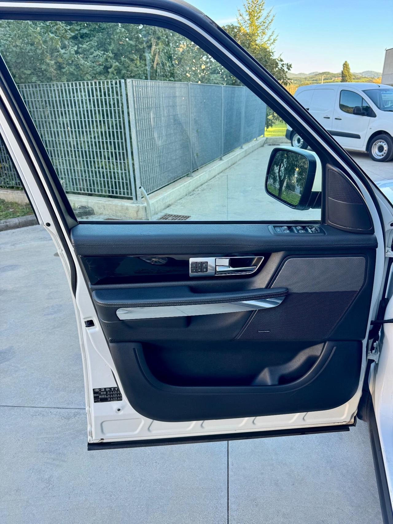 LAND ROVER RANGE ROVER SPORT 3.0 TDV6 HSE